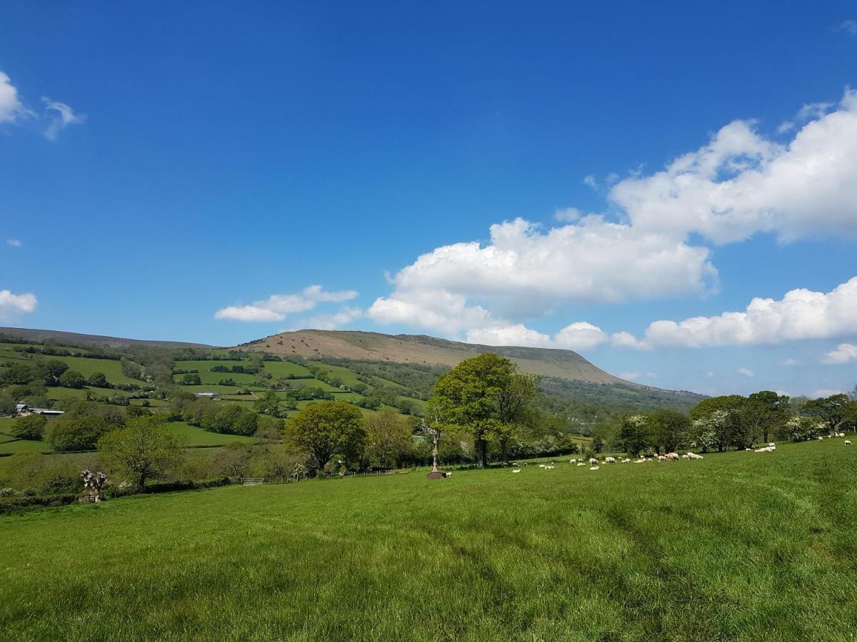 River Cottage@Cwm Mill - Riverside Family Holidays In The Black Mountains Hereford Extérieur photo